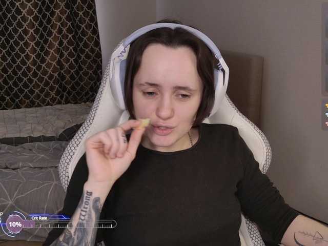 LunaL0ve's BongaCams show and profile