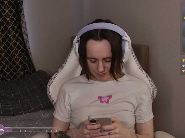 LunaL0ve's BongaCams show and profile