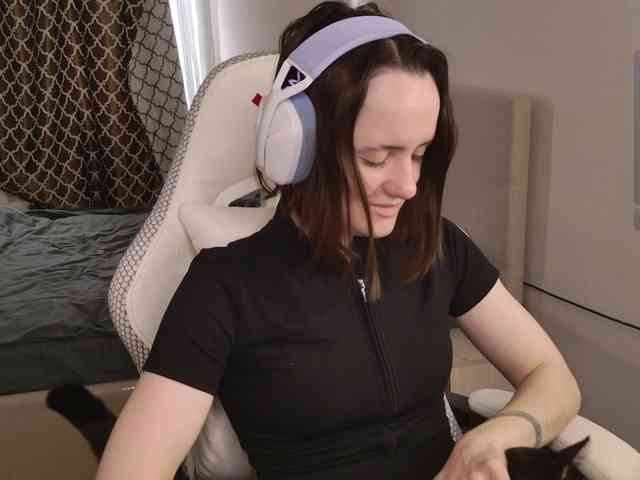 LunaL0ve webcam