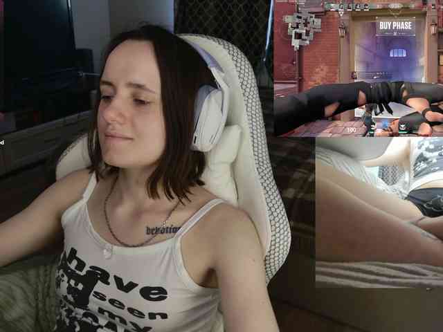 LunaL0ve webcam