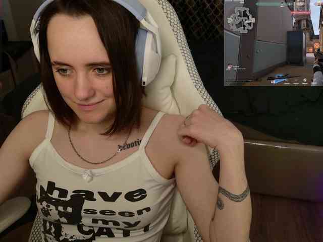 LunaL0ve webcam