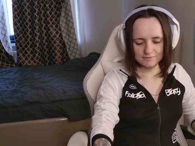 LunaL0ve webcam