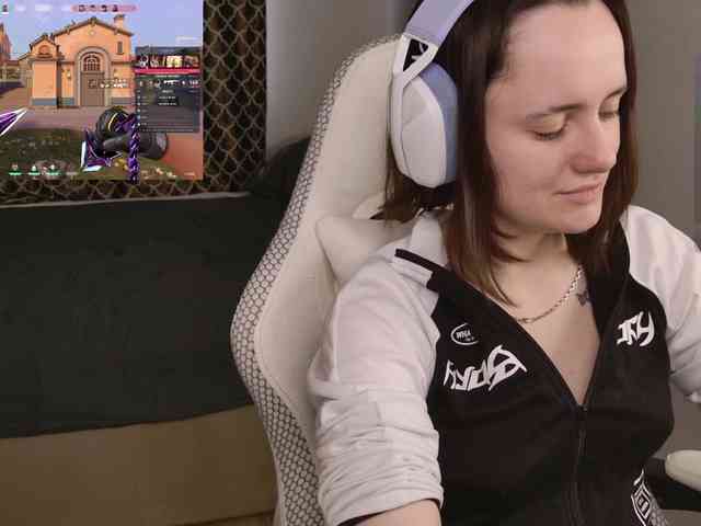 LunaL0ve webcam