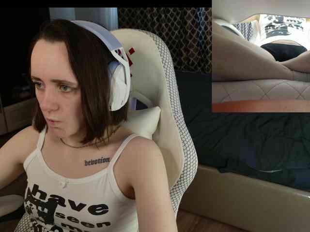 LunaL0ve webcam