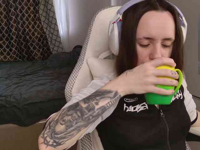 LunaL0ve webcam