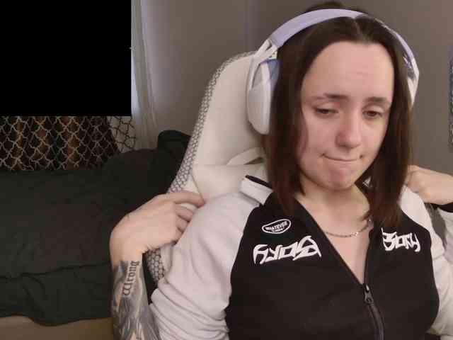 LunaL0ve webcam