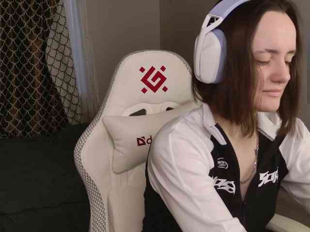 LunaL0ve webcam