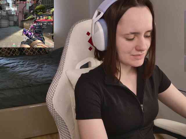 LunaL0ve webcam