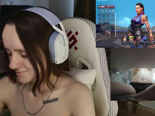 LunaL0ve webcam