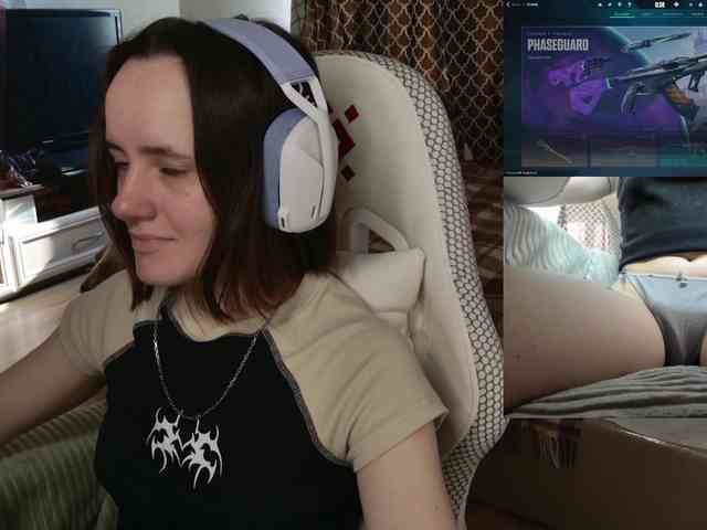 LunaL0ve webcam