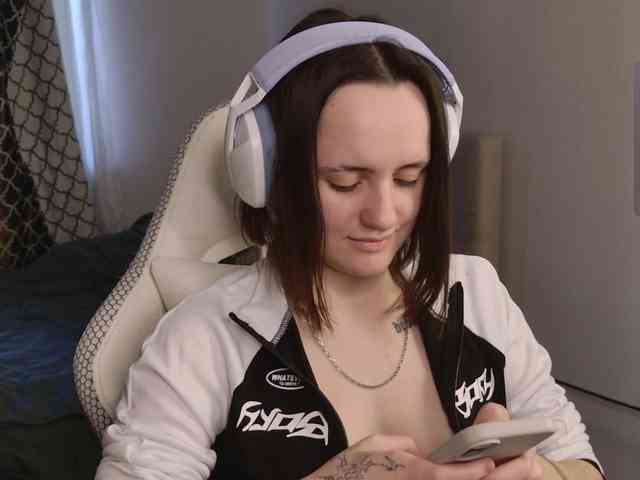 LunaL0ve webcam