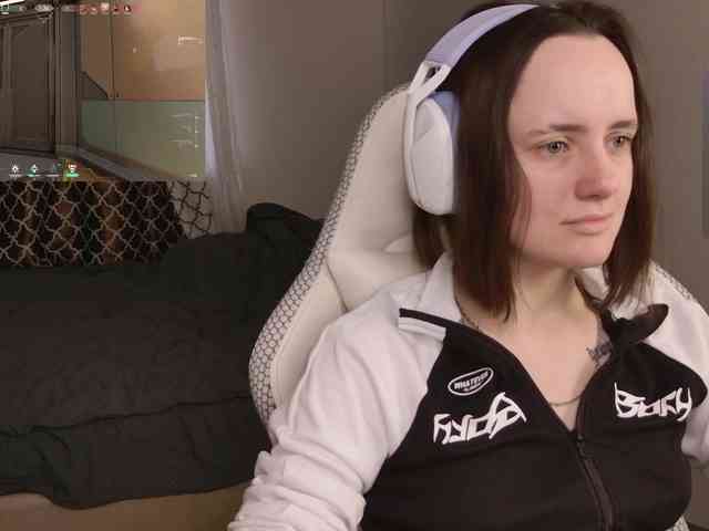 LunaL0ve webcam