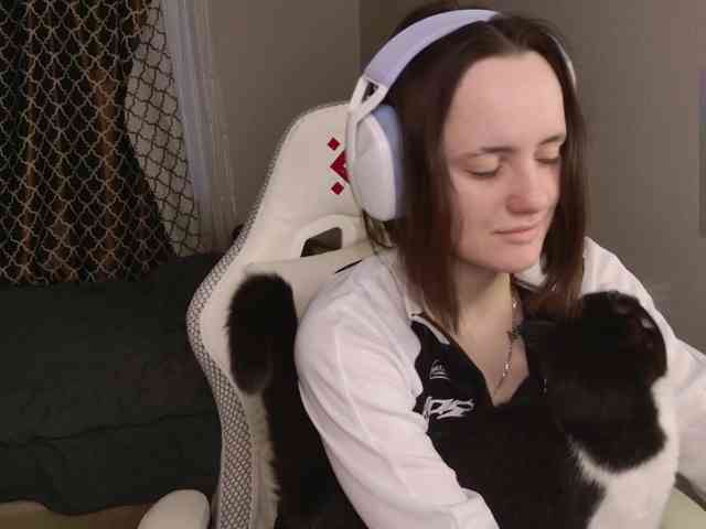 LunaL0ve webcam