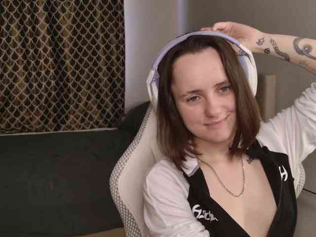 LunaL0ve webcam