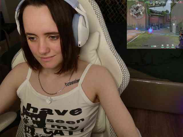 LunaL0ve webcam