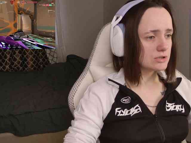 LunaL0ve webcam