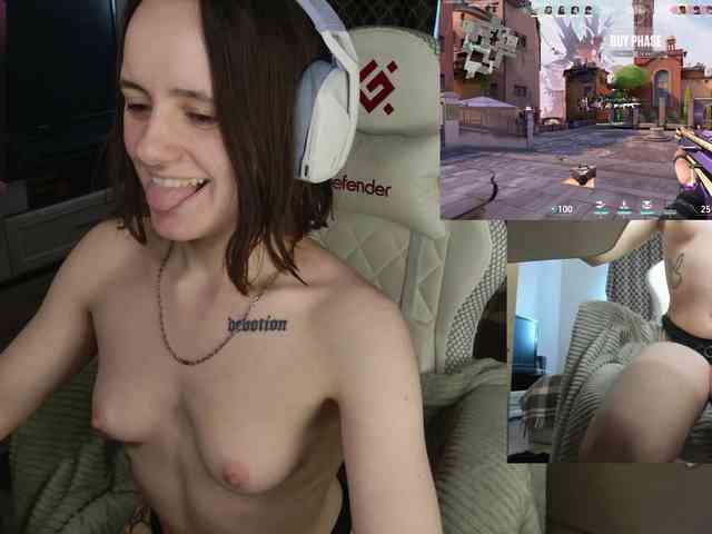 LunaL0ve webcam
