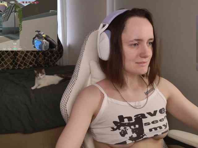 LunaL0ve webcam