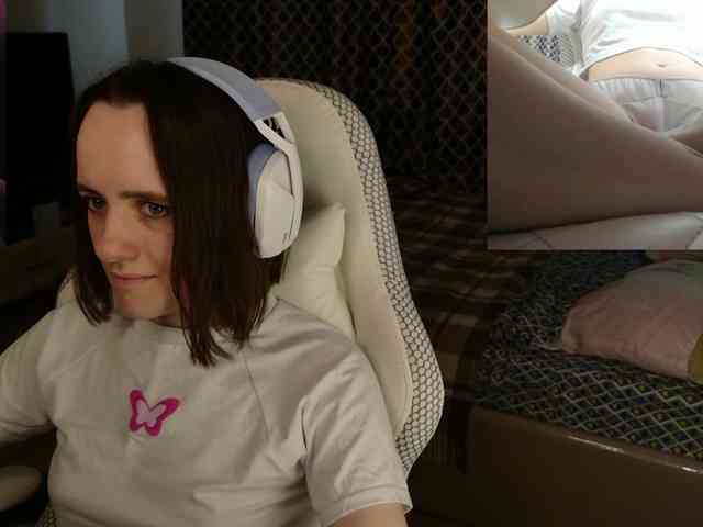 LunaL0ve webcam