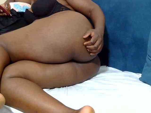 Divine-asss webcam