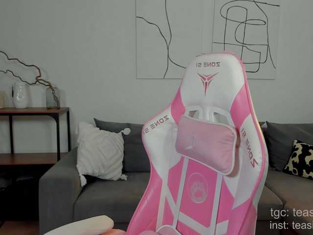 Naomimif's BongaCams show and profile