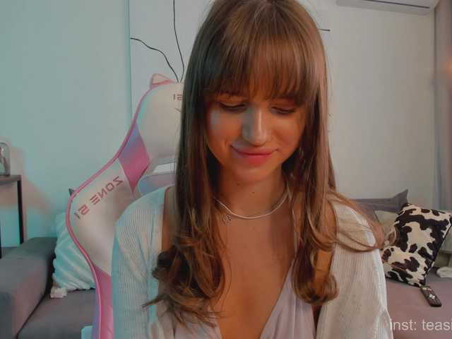 Naomimif's BongaCams show and profile