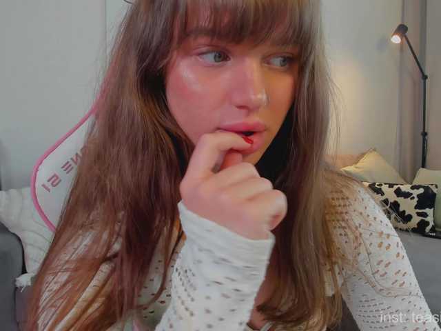 Naomimif's BongaCams show and profile