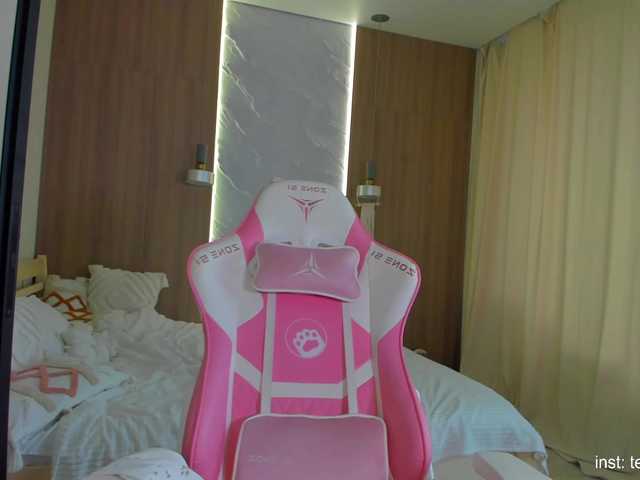 Try 19 years old Naomimif from BongaCams Naomimif from BongaCams