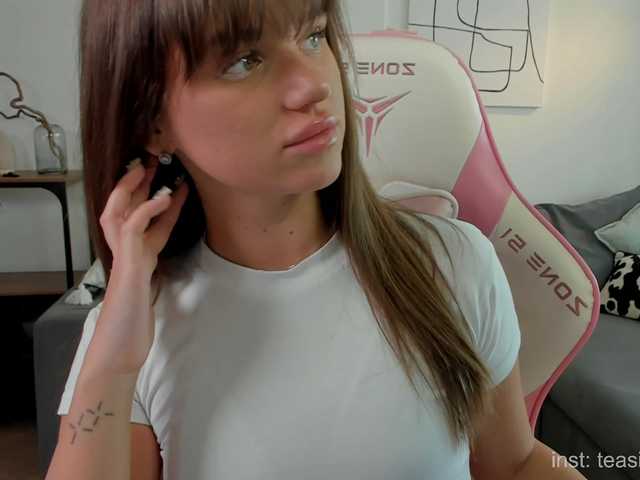 Naomimif's BongaCams show and profile