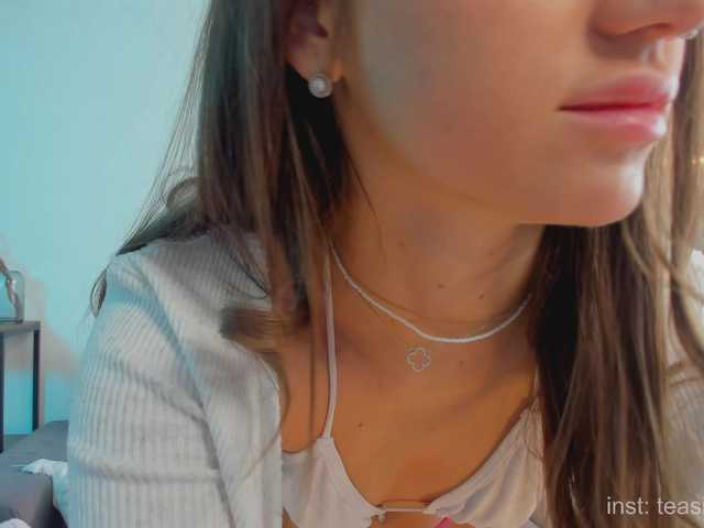 Naomimif's BongaCams show and profile