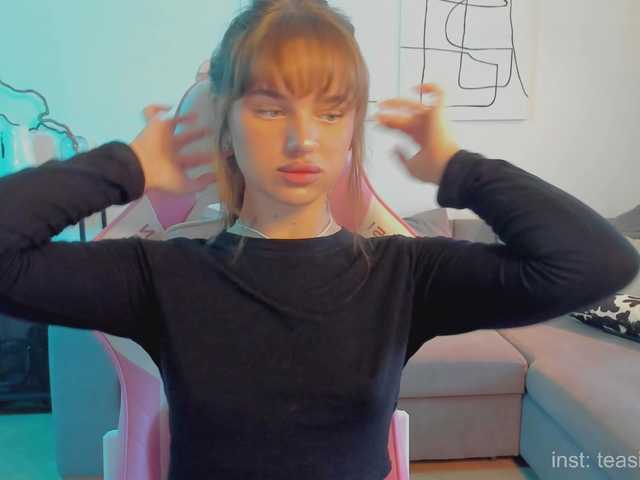 Naomimif's BongaCams show and profile