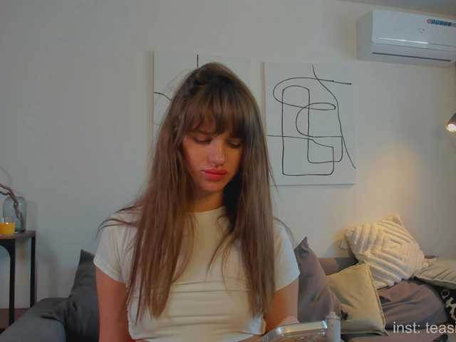 Naomimif's BongaCams show and profile