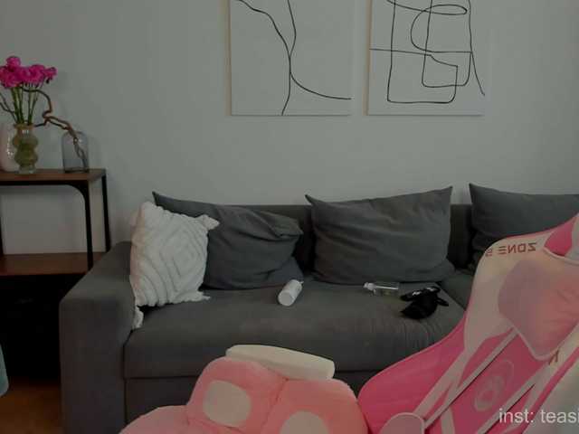 Naomimif's BongaCams show and profile