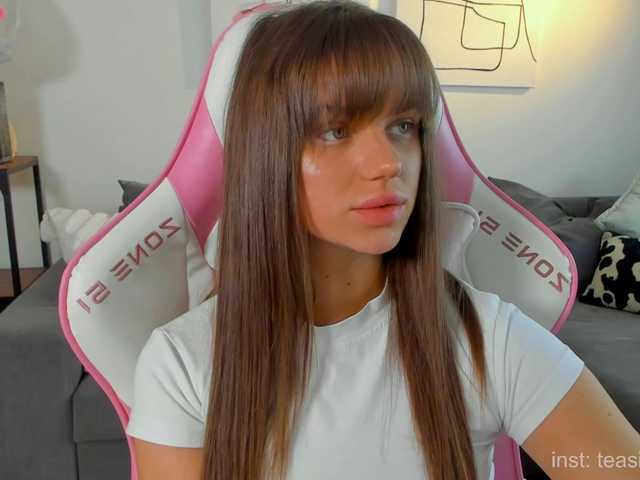 Naomimif's BongaCams show and profile