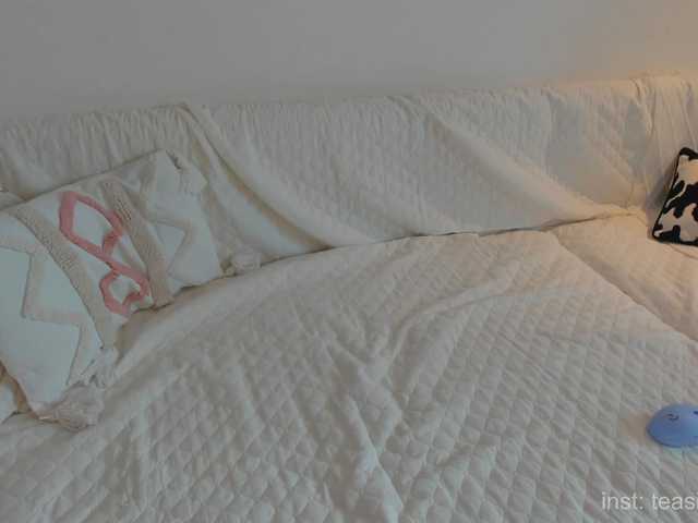 Naomimif's BongaCams show and profile