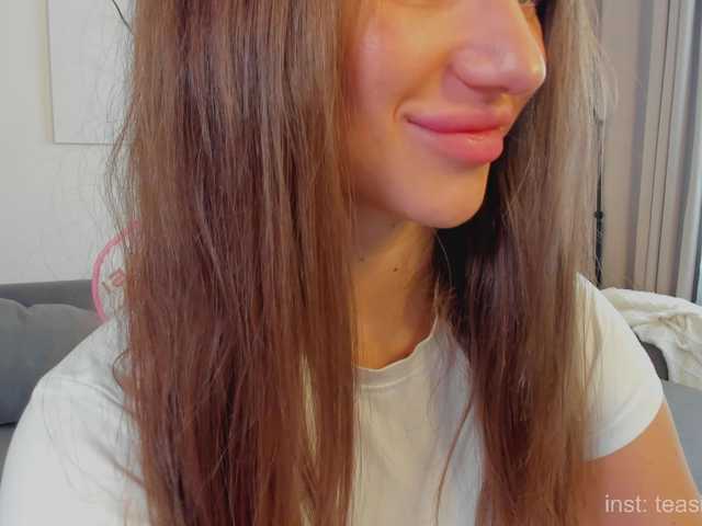 Naomimif's BongaCams show and profile