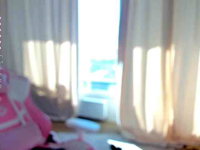 Naomimif webcam