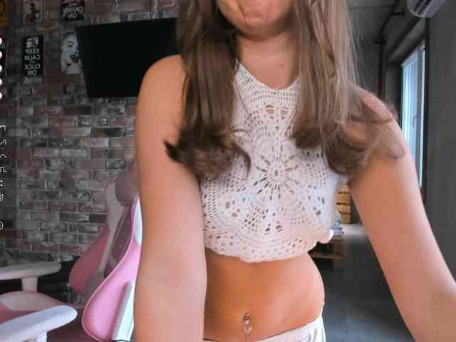 Naomimif webcam