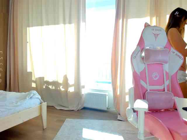 Naomimif webcam
