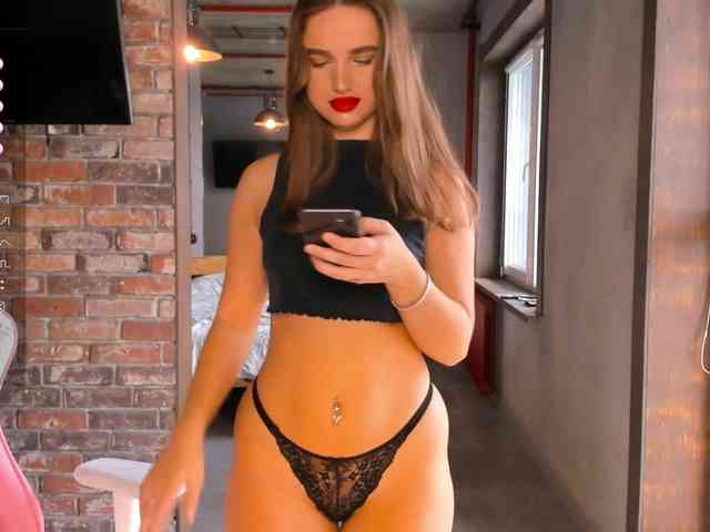 Naomimif webcam