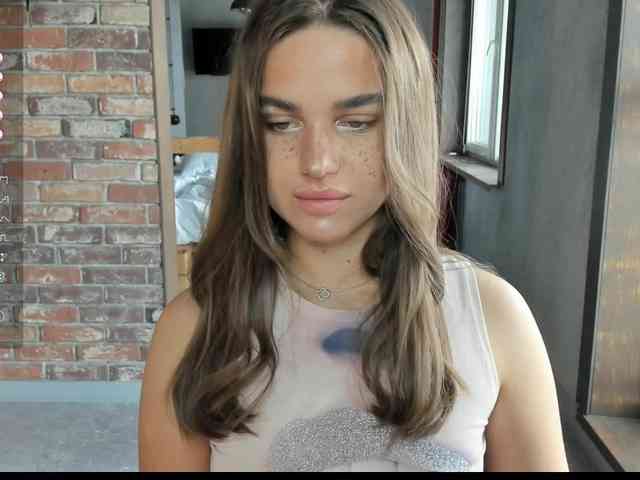 Naomimif webcam