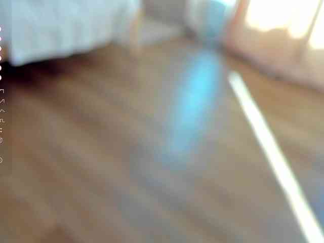 Naomimif webcam