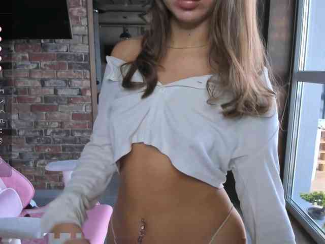 Naomimif webcam