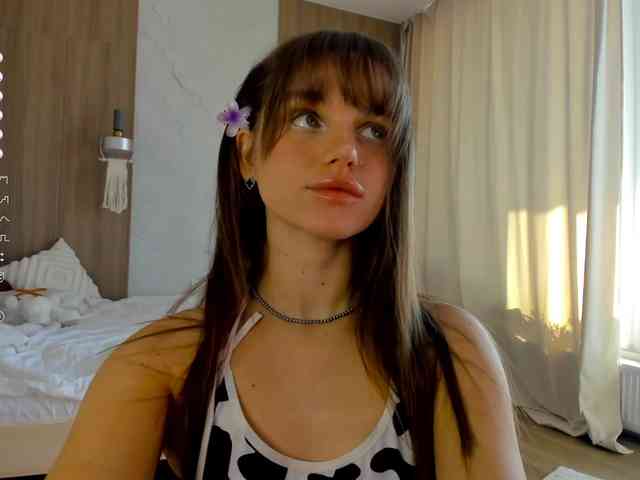 Naomimif webcam