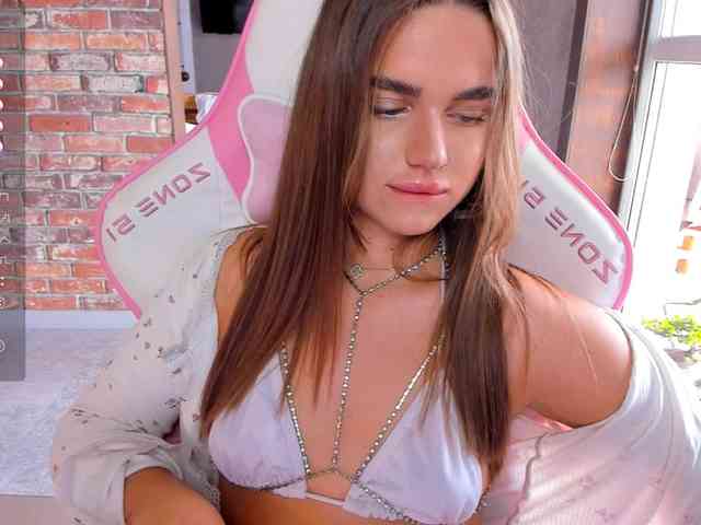 Naomimif webcam