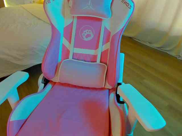 Naomimif webcam