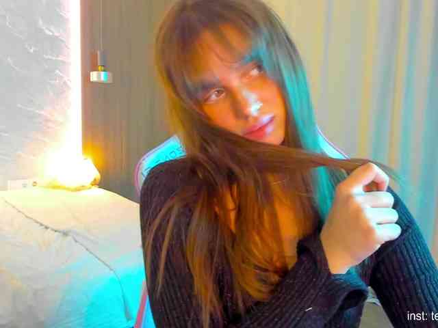 Naomimif webcam