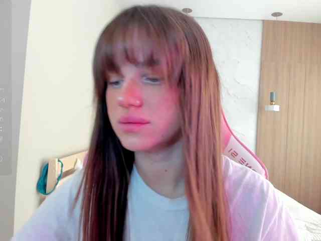 Naomimif webcam