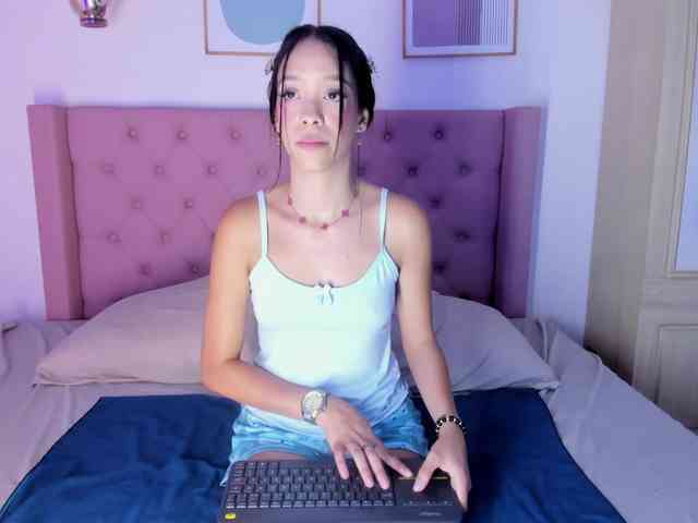 Jhulimonroe webcam