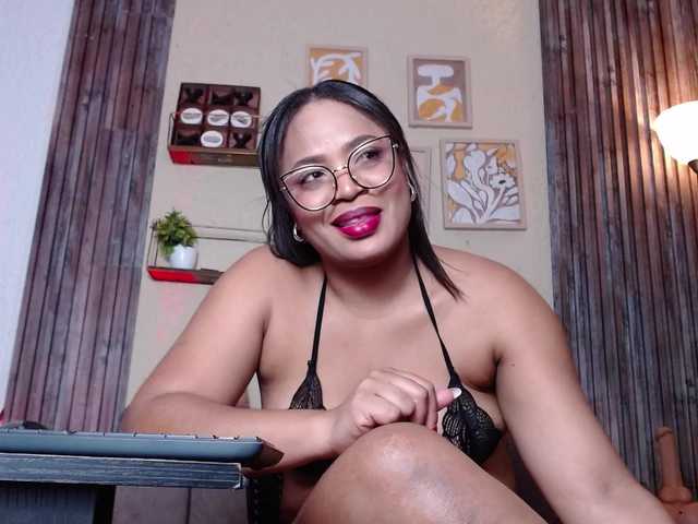 AliceBooty's BongaCams show and profile